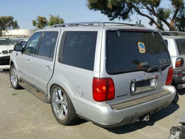 5LMPU28L3WLJ61813 - 1998 LINCOLN NAVIGATOR GRAY photo 3