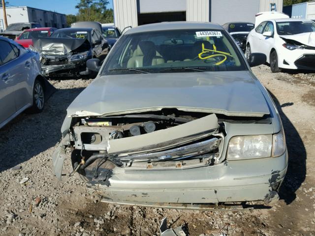 2FAFP74W43X187431 - 2003 FORD CROWN VICT TAN photo 10