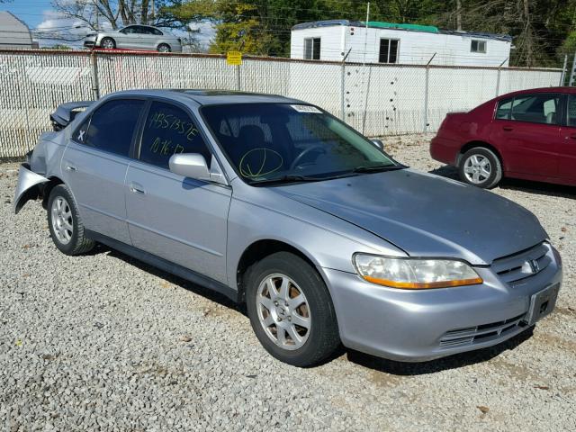 1HGCG567X2A146981 - 2002 HONDA ACCORD SE SILVER photo 1