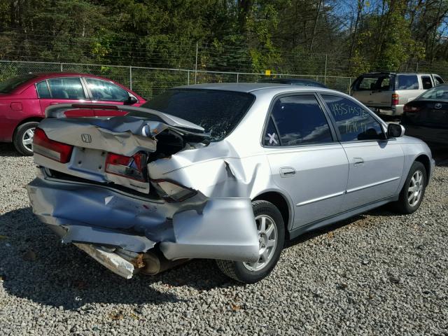 1HGCG567X2A146981 - 2002 HONDA ACCORD SE SILVER photo 4