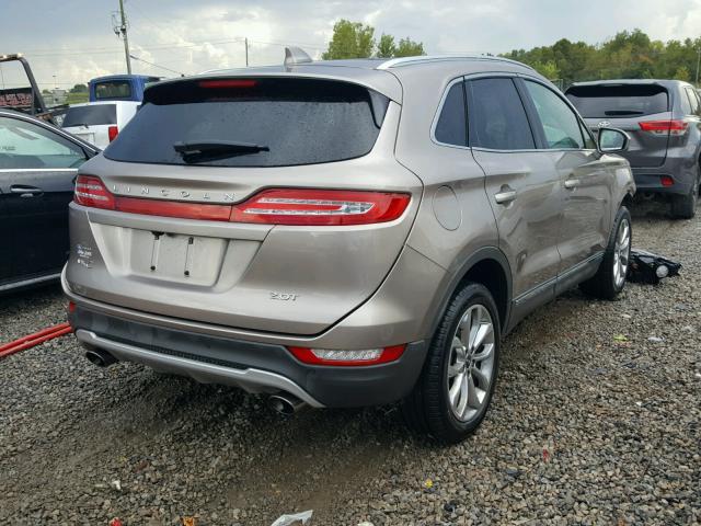 5LMCJ2C97JUL07944 - 2018 LINCOLN MKC SELECT BROWN photo 4