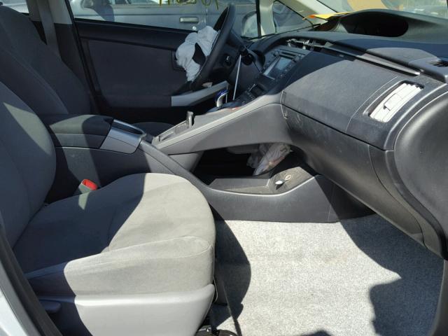 JTDKN3DU2D5595631 - 2013 TOYOTA PRIUS 银色 照片 5