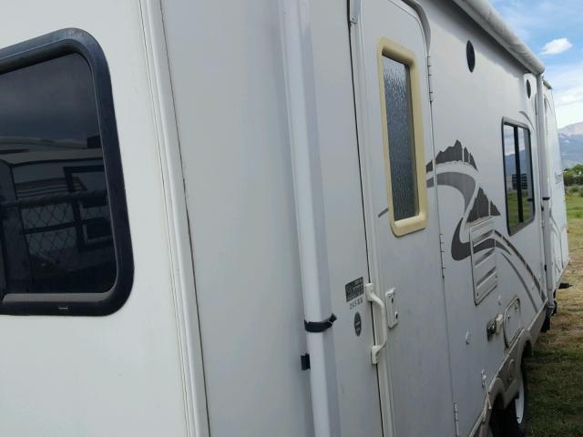 4YDT2452786410549 - 2008 KEYSTONE PASSPORT WHITE photo 4