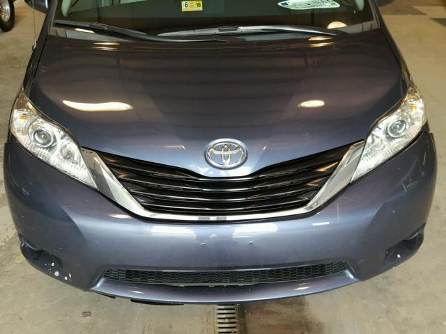 5TDKK3DC0ES459221 - 2014 TOYOTA SIENNA LE BLUE photo 7