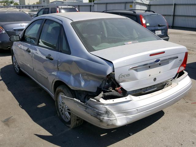 1FAHP3833YW411065 - 2000 FORD FOCUS ZTS SILVER photo 3