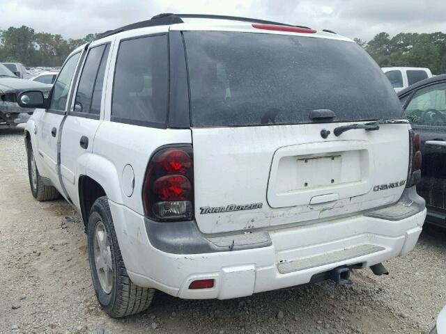 1GNDT13S822442860 - 2002 CHEVROLET TRAILBLAZE WHITE photo 3