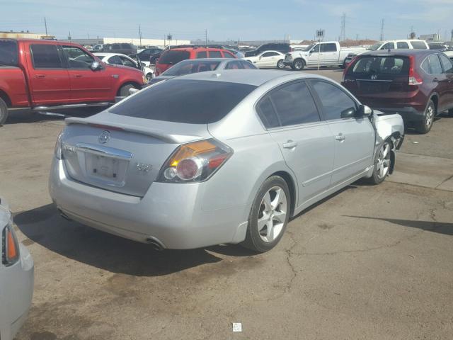 1N4BL21E18N428640 - 2008 NISSAN ALTIMA 3.5 SILVER photo 4