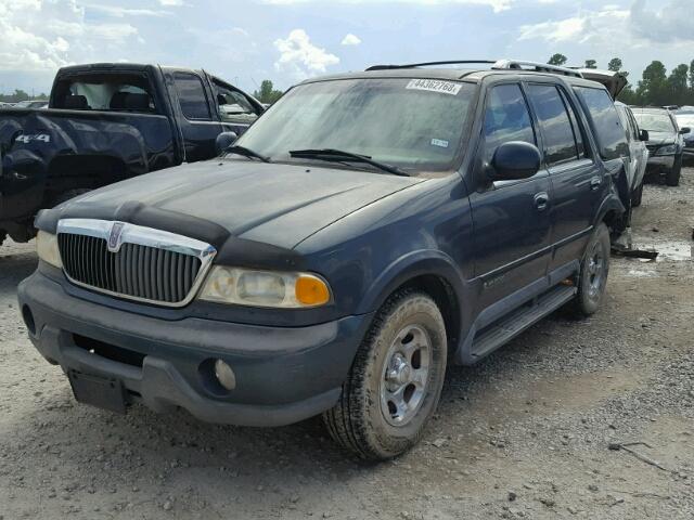 5LMRU27L2XLJ10864 - 1999 LINCOLN NAVIGATOR BLUE photo 2