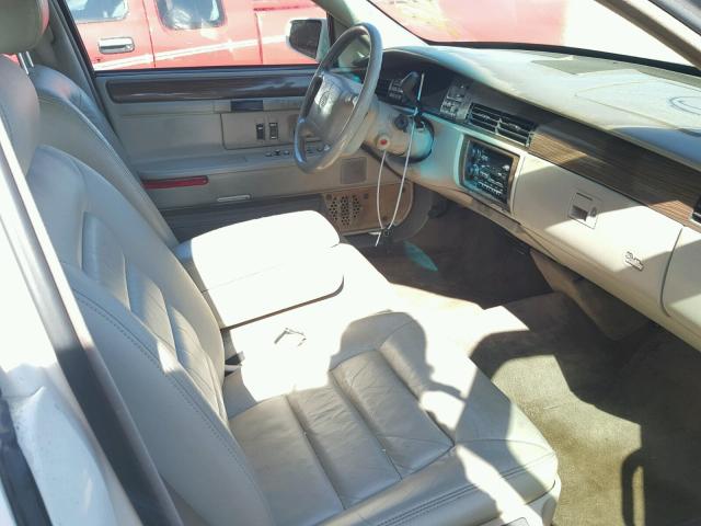 1G6KD52B0SU292160 - 1995 CADILLAC DEVILLE WHITE photo 5