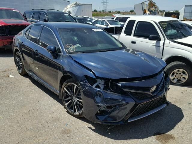 4T1B61HK9JU563282 - 2018 TOYOTA CAMRY XSE BLUE photo 1