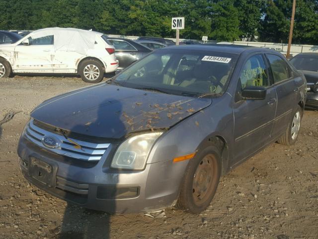 3FAFP06Z16R197285 - 2006 FORD FUSION S GRAY photo 2