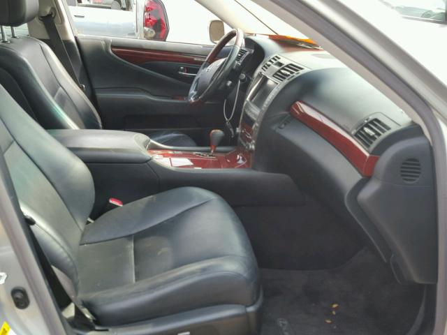 JTHBL46F185058960 - 2008 LEXUS LS 460 SILVER photo 5