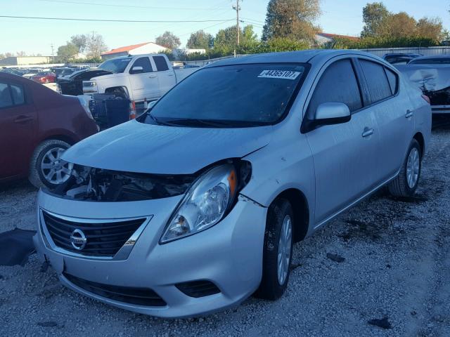 3N1CN7AP5CL806493 - 2012 NISSAN VERSA S SILVER photo 2