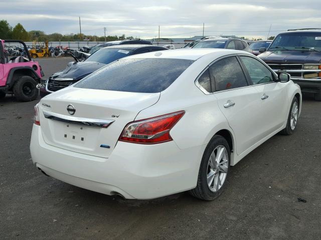 1N4AL3AP8DN441608 - 2013 NISSAN ALTIMA 2.5 WHITE photo 4