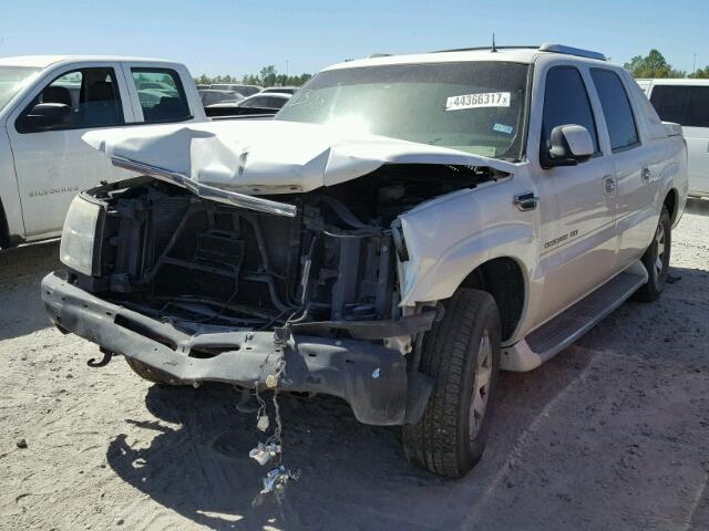 3GYEK63N92G232597 - 2002 CADILLAC ESCALADE WHITE photo 2