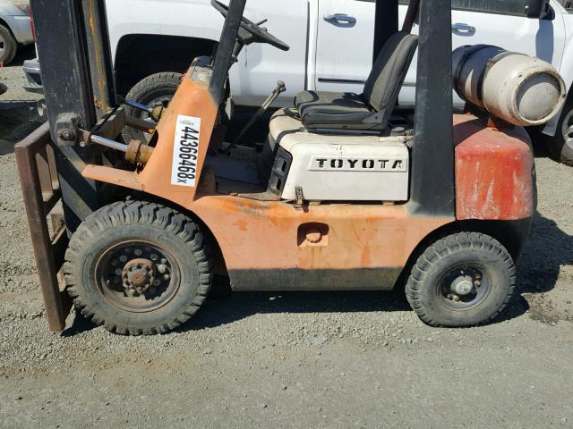 3 - 2000 TOYOTA FORKLIFT RED photo 9