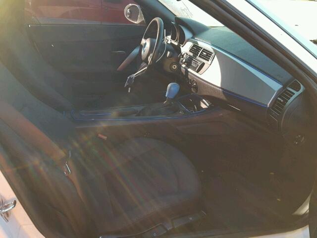 4USBT33585LS56072 - 2005 BMW Z4 2.5 Blanco foto 5