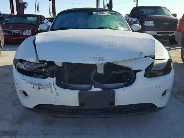 4USBT33585LS56072 - 2005 BMW Z4 2.5 WHITE photo 9