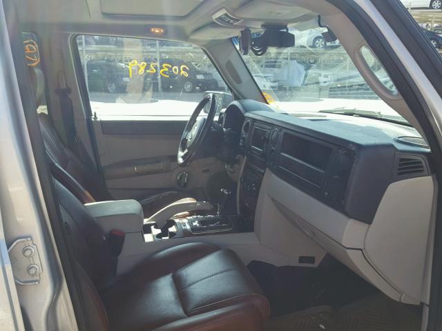 1J8HG58NX6C365782 - 2006 JEEP COMMANDER SILVER photo 5