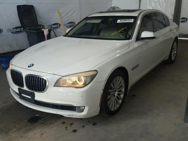 WBAKB83599CY61680 - 2009 BMW 750 WHITE photo 2