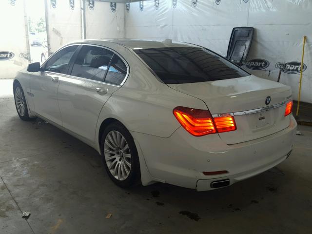 WBAKB83599CY61680 - 2009 BMW 750 WHITE photo 3