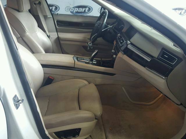 WBAKB83599CY61680 - 2009 BMW 750 WHITE photo 5