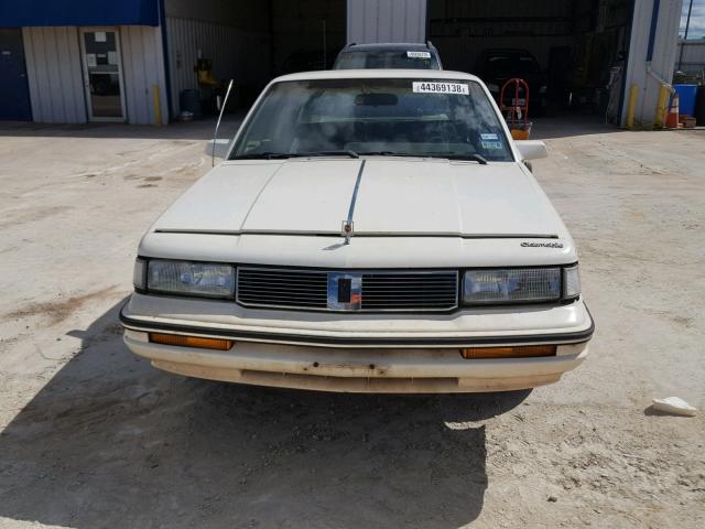 2G3AM5139J9409071 - 1988 OLDSMOBILE CUTLASS CI 白色 照片 9