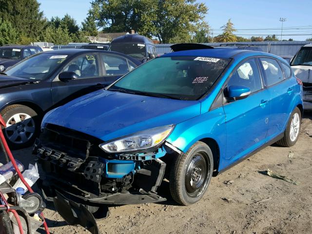 1FADP3K29GL397512 - 2016 FORD FOCUS SE BLUE photo 2