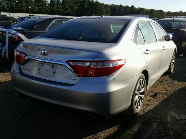 4T1BK1FK3GU570199 - 2016 TOYOTA CAMRY XSE SILVER photo 4