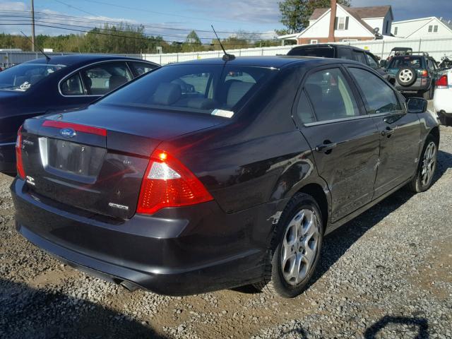 3FAHP0HG9BR320975 - 2011 FORD FUSION CHARCOAL photo 4