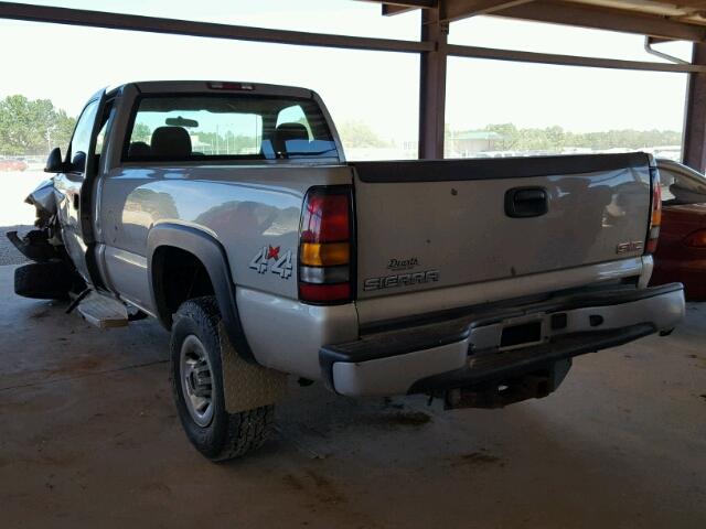 1GTHK34D17E189072 - 2007 GMC SIERRA K35 SILVER photo 3