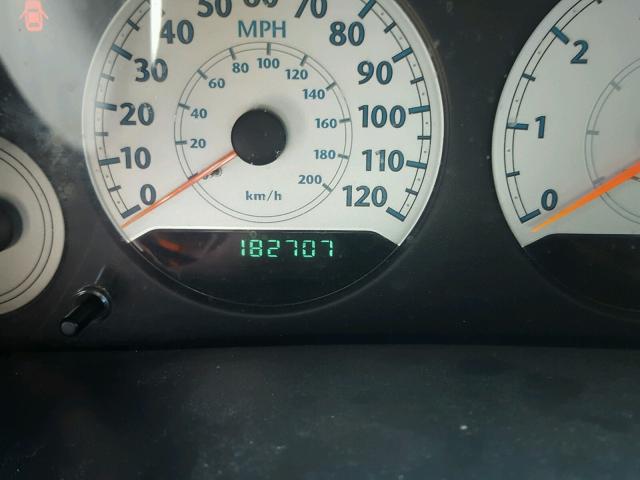 2A4GP54L47R145435 - 2007 CHRYSLER TOWN & COU GREEN photo 8