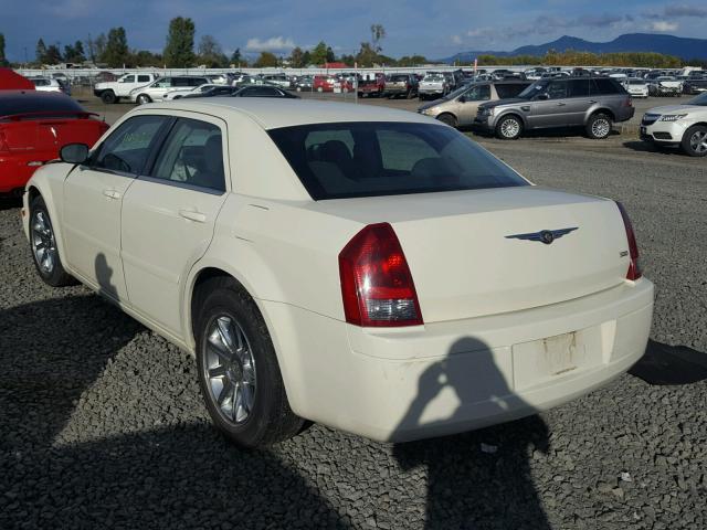 2C3KA43RX6H282079 - 2006 CHRYSLER 300 CREAM photo 3