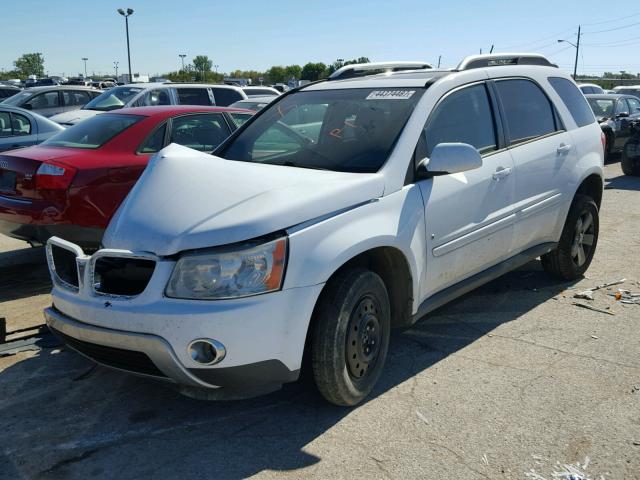 2CKDL73F576017159 - 2007 PONTIAC TORRENT WHITE photo 2