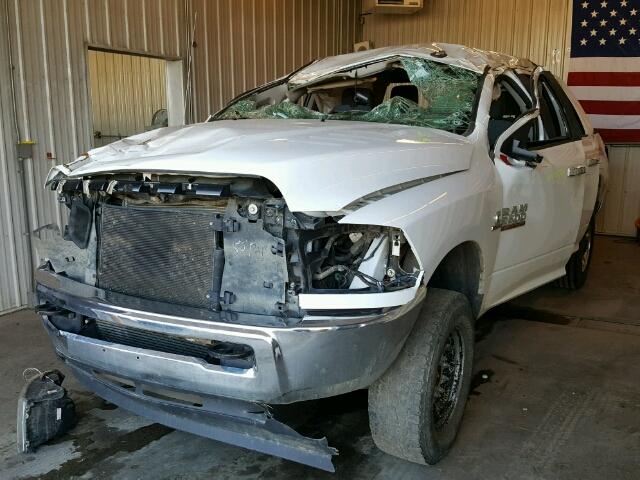 3C6UR5DL0HG588067 - 2017 RAM 2500 SLT WHITE photo 2