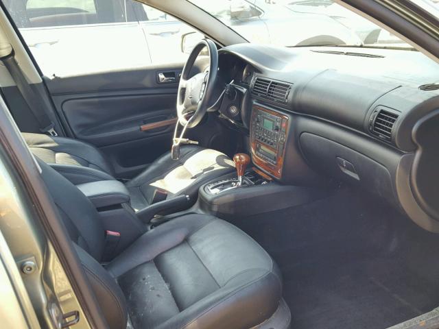 WVWRH63B94P052627 - 2004 VOLKSWAGEN PASSAT GLX 绿色 照片 5