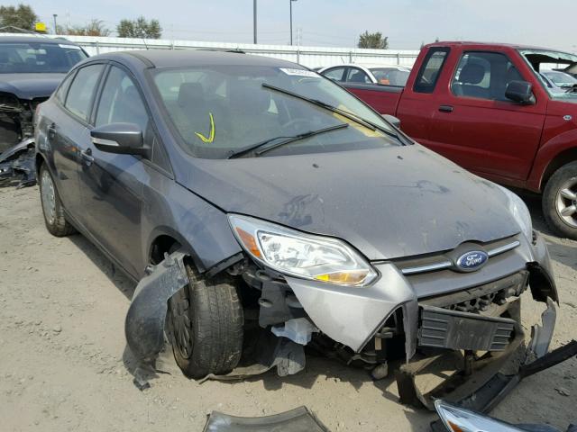 1FADP3F27EL111972 - 2014 FORD FOCUS SE GRAY photo 1