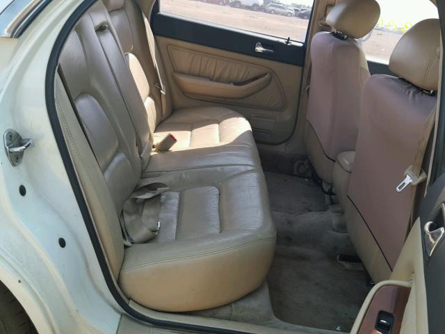 JH4KA7672PC015108 - 1993 ACURA LEGEND LS WHITE photo 6