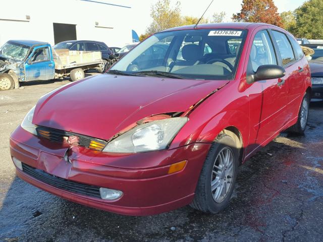 3FAFP37393R193816 - 2003 FORD FOCUS RED photo 2