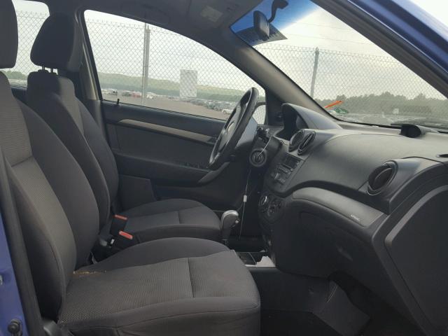 KL1TD56E19B389953 - 2009 CHEVROLET AVEO LS BLUE photo 5