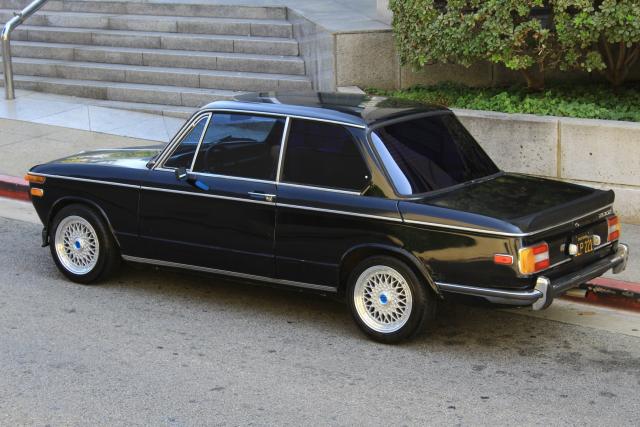 00000000002371923 - 1976 BMW 2002 BLACK photo 4