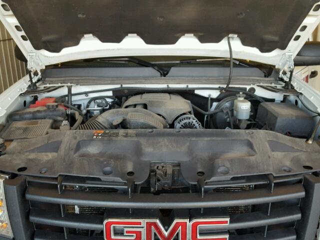 1GTN1TE07DZ167647 - 2013 GMC SIERRA WHITE photo 7