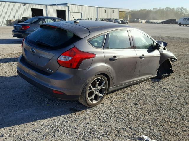 1FADP3K22EL264071 - 2014 FORD FOCUS GRAY photo 4