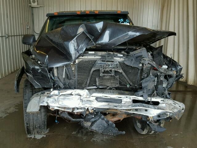 2GCEK13T751178057 - 2005 CHEVROLET SILVERADO GRAY photo 9