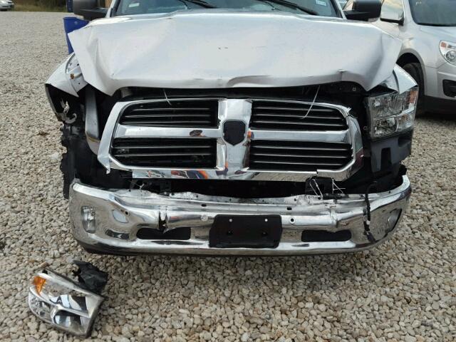 1C6RR6LT5GS148401 - 2016 RAM 1500 SLT SILVER photo 9