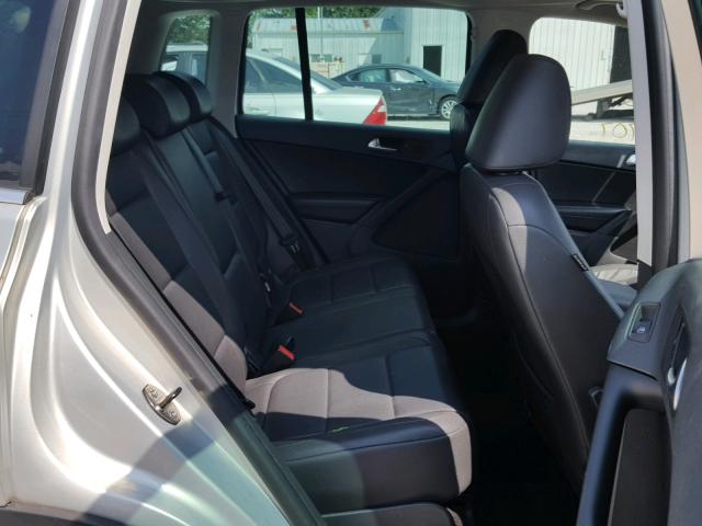 WVGBV7AX2AW002020 - 2010 VOLKSWAGEN TIGUAN SE 银色 照片 6