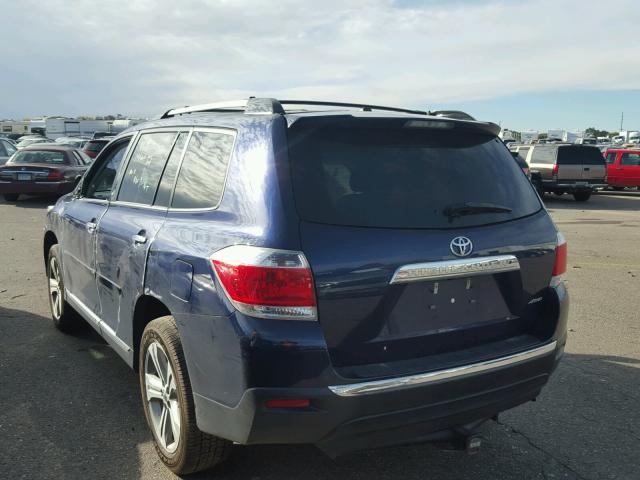 5TDDK3EH7DS247370 - 2013 TOYOTA HIGHLANDER BLUE photo 3