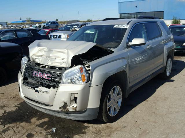 2CTFLGEY8A6285987 - 2010 GMC TERRAIN SL TAN photo 2