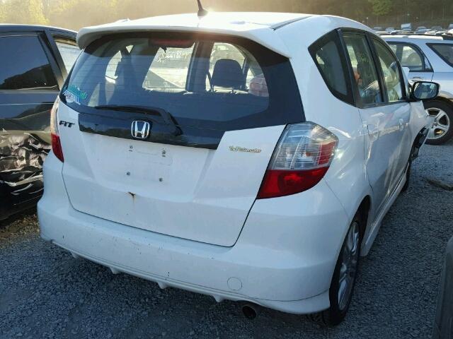 JHMGE8H43AC005035 - 2010 HONDA FIT SPORT WHITE photo 4