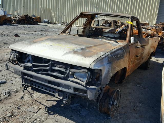 JT4LN68D0F5002156 - 1985 TOYOTA PICKUP LON BURN photo 2